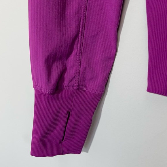 Lululemon In Flux Jacket Regal Plum Size 4 Lightweight Hooded Reversible W4G23S - Picture 13 of 16